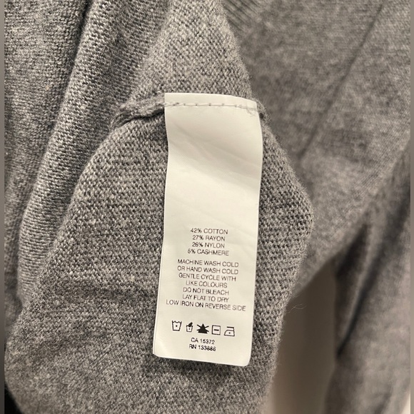 Joe Fresh Lightweight V Neck Charcoal Grey Sweater - Size L - Picture 4 of 4